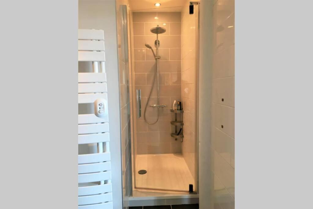 Superbe Loft 100M2 Proche Cathedrale Avec Parking Apartment แร็งส์ ภายนอก รูปภาพ